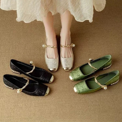 Elegant Pearl Strap Vintage Shoes