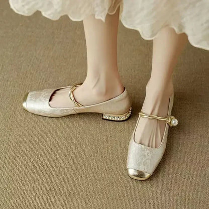 Elegant Pearl Strap Vintage Shoes