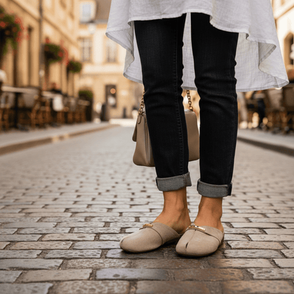 Mules slip on metálicos con hebilla