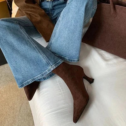 Spitz zulaufende Stiletto-Ankle-Boots