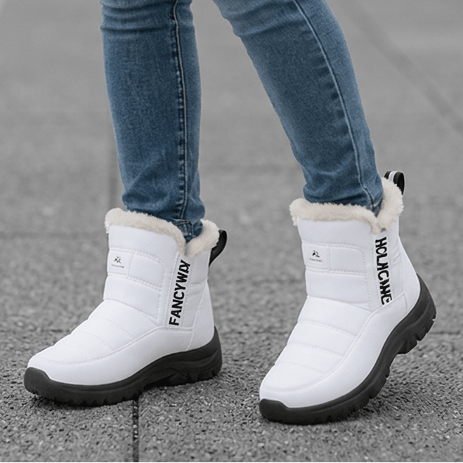 Warm Plush Snow Boots for Cold Weather Adventures