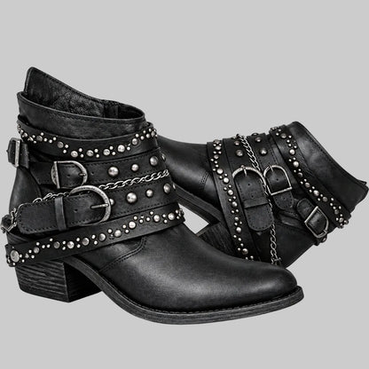Nietenbesetzte Schnallen-Stiefeletten