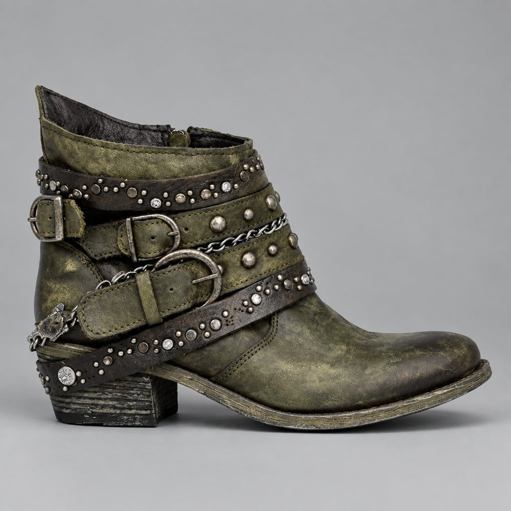 Nietenbesetzte Schnallen-Stiefeletten