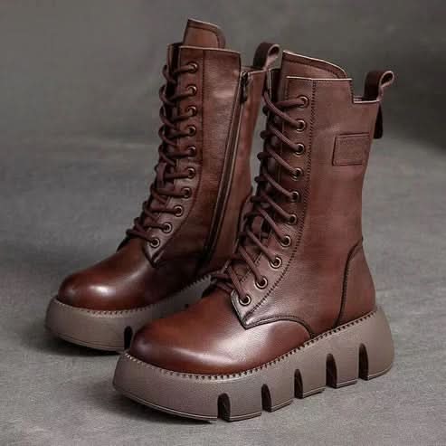 Plateau-Stiefel für einen ausdrucksstarken Alltagsstil
