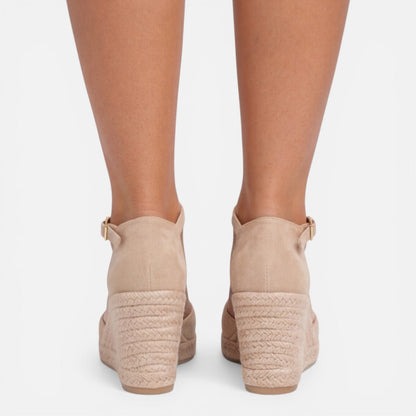 Closed Toe Wedge Sandals